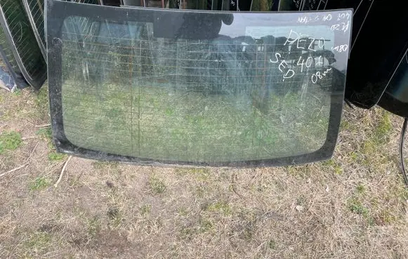 Peugeot 407 Rear windscreen/windshield window 