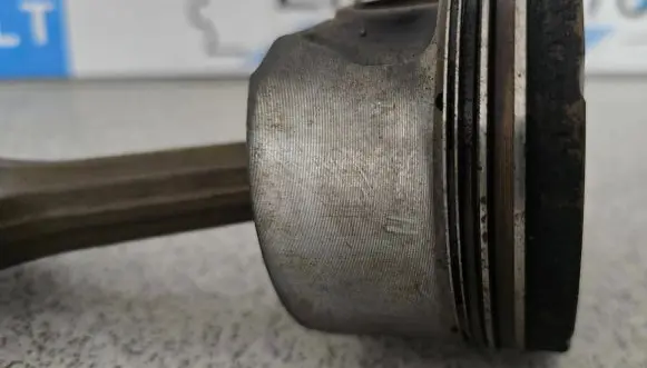 BMW 5 E39 Piston 11251432806 11241744315