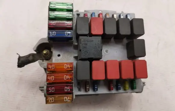 Fiat Ducato Fuse module 1332044080