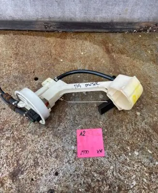 Audi A4 S4 B5 8D Fuel level sensor 8E0919673G