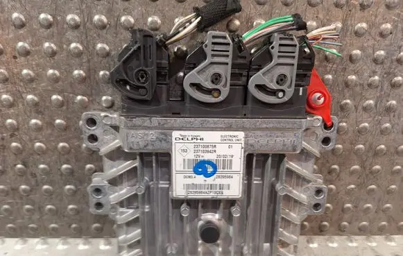 Renault Clio III Engine control unit/module S25081606 237100875R 237103942R