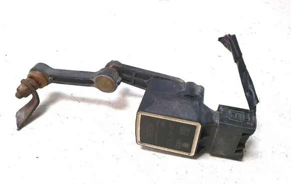 Skoda Superb B5 (3U) Rear air suspension level height sensor 4B0907503A