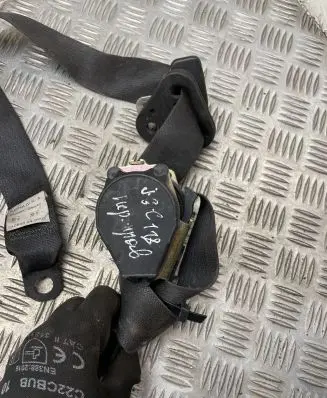 Jeep Grand Cherokee (WJ) Front seatbelt e11040803