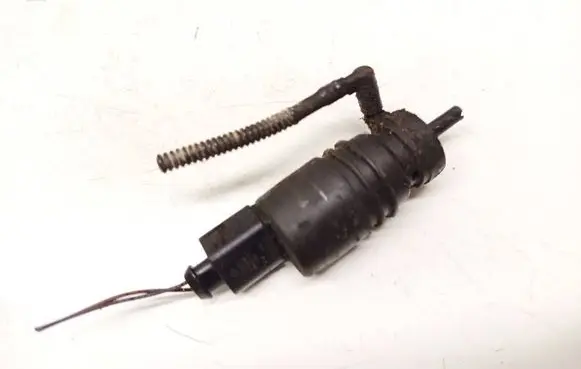 Audi A4 S4 B5 8D Windscreen/windshield washer pump 