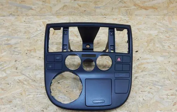 Volkswagen Multivan T5 Radio/GPS head unit trim 7H5858011F 1355D300630