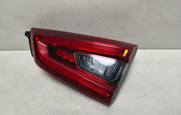 Nissan Qashqai Tailgate rear/tail lights 26550HV55A 26550HV05A