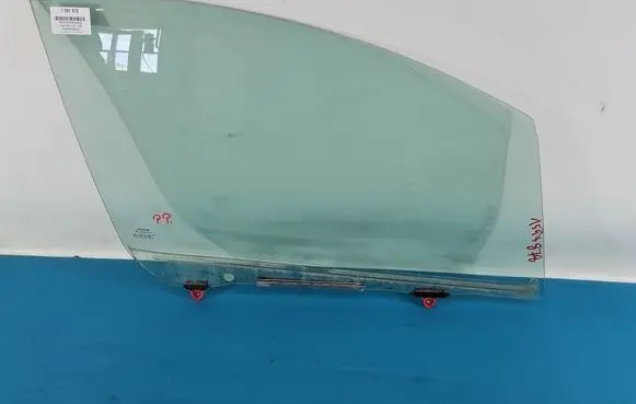 Toyota Yaris Front door window glass four-door IMPRK1597878