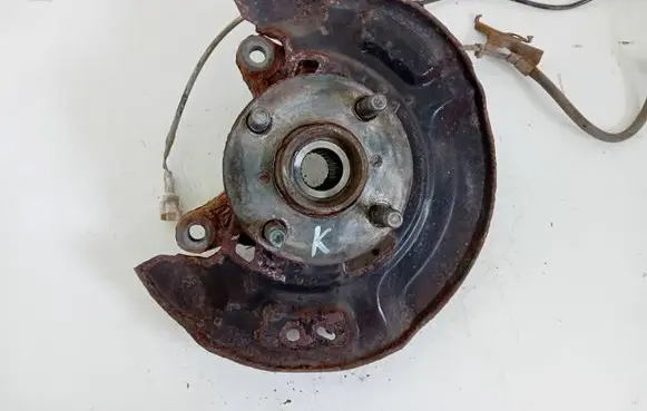 Toyota Yaris Front wheel hub spindle knuckle