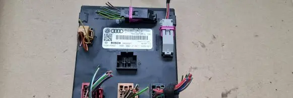 Audi A4 S4 B8 8K Comfort/convenience module 8K0907063N