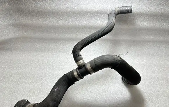 Audi A6 S6 C6 4F Engine coolant pipe/hose 4F0121049A