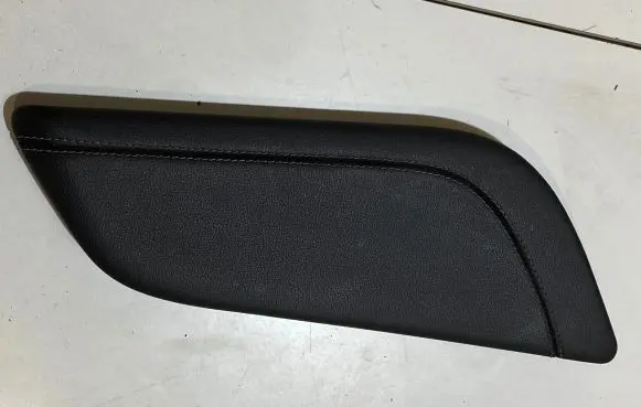 Ford Mustang VI Centre console side trim front 63044E07