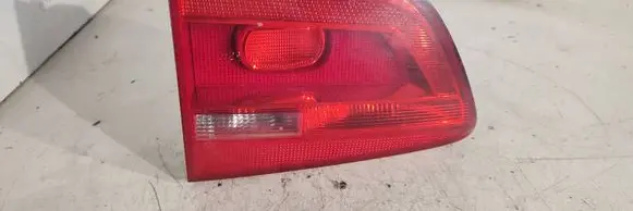 Volkswagen Touran II Tailgate rear/tail lights