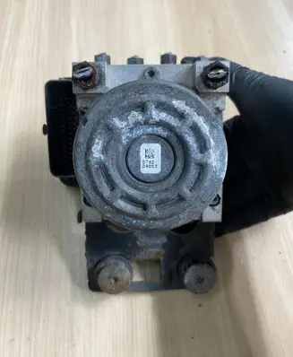Opel Vivaro ABS Pump 476605919R