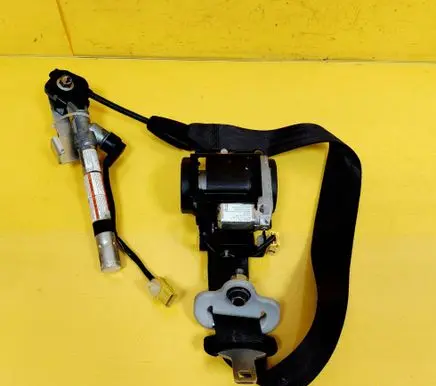 Honda CR-V Front seatbelt 6073520