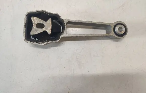 Engine mount bracket