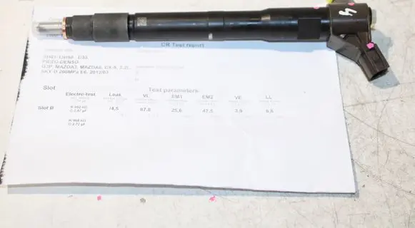 Mazda CX-5 Fuel injector SH0113H50