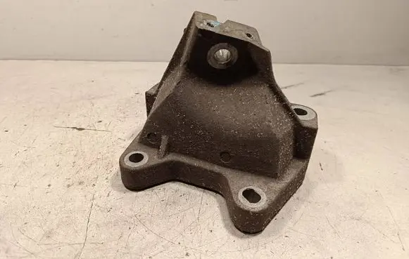 Jeep Grand Cherokee Engine mounting bracket 52124990AC