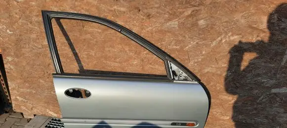Renault Laguna I Front door