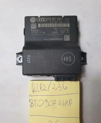 Audi A5 8T 8F Gateway control module 8T0907468P