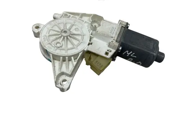 Mercedes-Benz ML W164 Front door window regulator motor A2518200842 997081102 0130822272