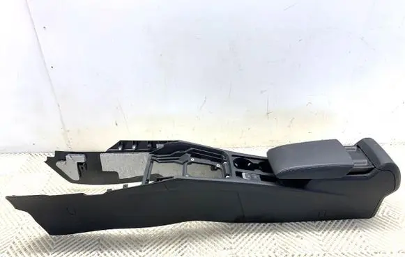 Volkswagen PASSAT B8 Center console 3G0862531