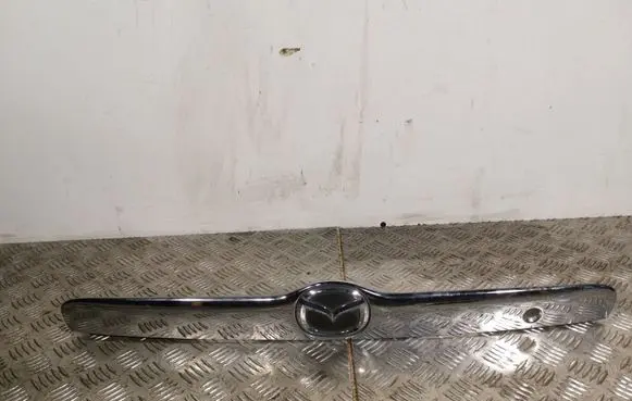 Mazda Tribute Trunk door license plate light bar 