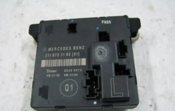 Mercedes-Benz E W211 Door control unit/module A2118703185