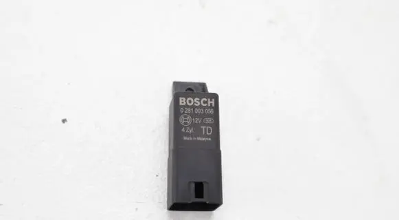 Honda CR-V Glow plug pre-heat relay 0281003056
