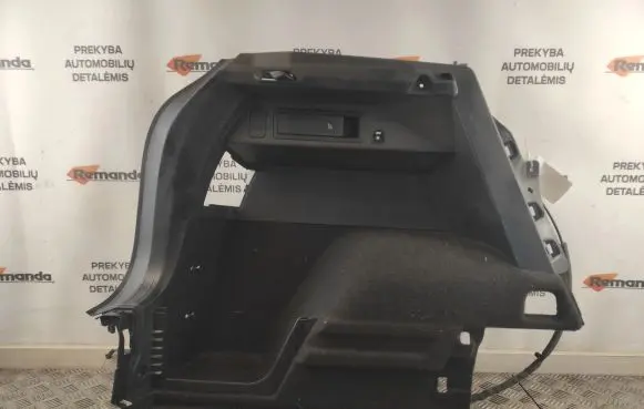 Trunk/boot side trim panel