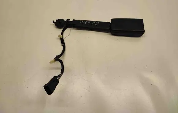 Ford Fusion Front seatbelt buckle DG93F61208AD35B8 DG93F61208