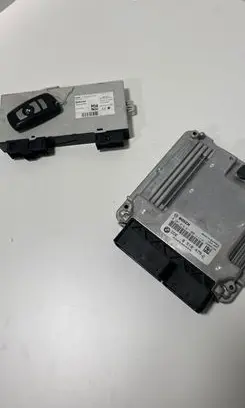BMW 5 F10 F11 Engine ECU kit and lock set 8518479 0281018611