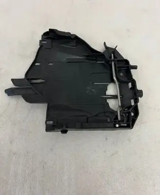 Headlight/headlamp mounting bracket