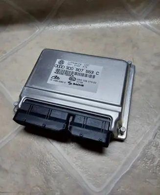 Volkswagen Phaeton Air suspension control unit module (rear) 3D0907553C 5SG00907300 15152800532