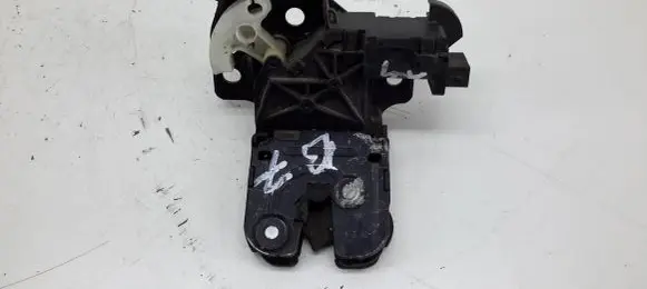 Audi A4 S4 B7 8E 8H Tailgate/trunk/boot lock/catch/latch 8P4827505B