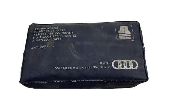 Audi A4 S4 B9 8W First aid kit 8W0093056