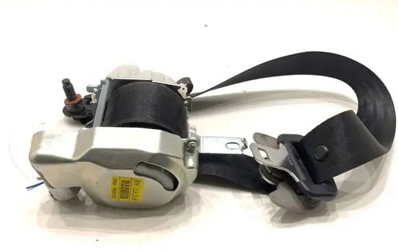 KIA Rio Front seatbelt