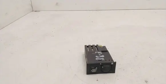 BMW 7 E38 Seat heating switch 61318352259 03055000 459500