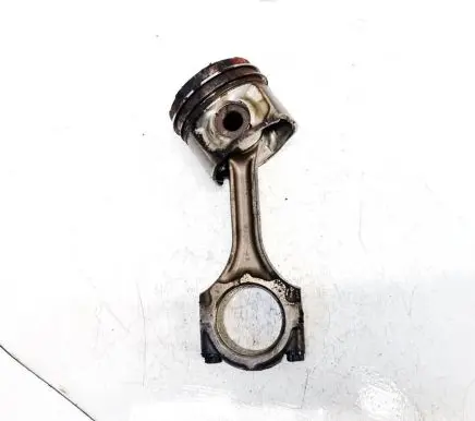 Toyota Avensis T270 Piston with connecting rod