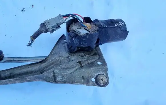 Renault Megane I Wiper motor
