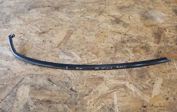 Mini One - Cooper R50 - 53 Front windscreen/windshield window 