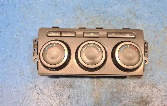 Mazda 6 Tailgate/trunk/boot open switch GS1E-61190B