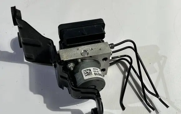 Chrysler Pacifica ABS Pump 68593395AA