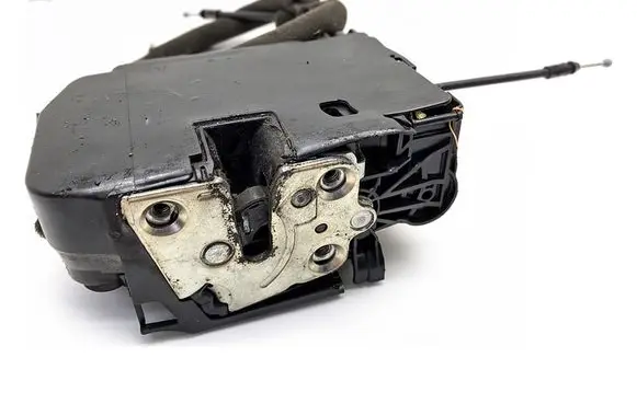 Iveco Daily 6th gen Front door lock 5801529301C