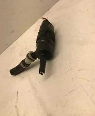 Audi A6 S6 C6 4F Headlight washer pump 3B7955681 00101612V 1112804