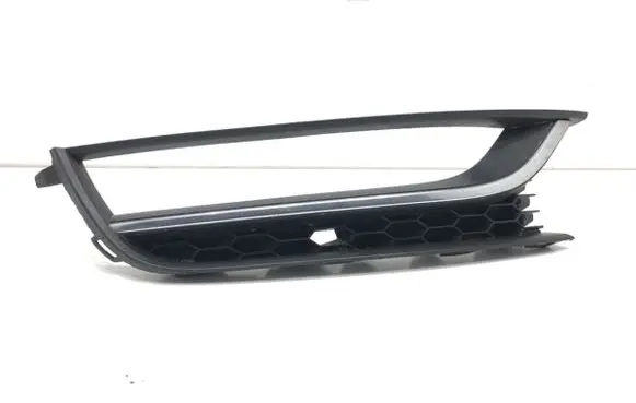 Volkswagen PASSAT B7 Front bumper lower grill 561853666A