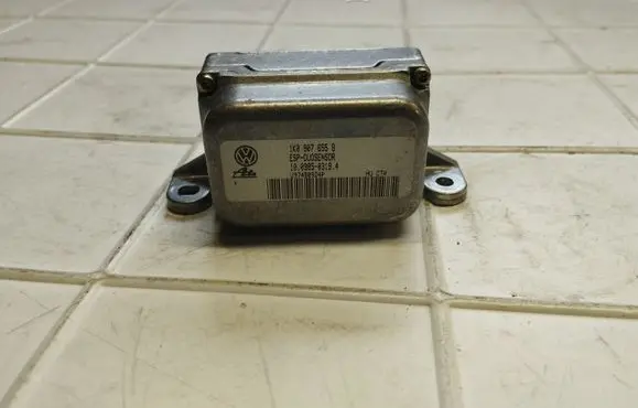 Volkswagen Touran I ESP acceleration yaw rate sensor 1K0907655B