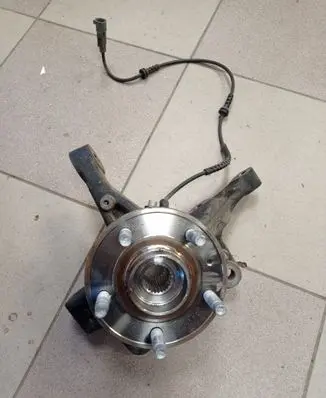 Buick Encore I Front wheel hub 13592067 04121
