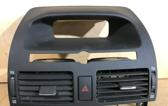 Toyota Avensis T250 Dash center air vent grill 8581 8494