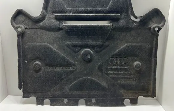 Audi A8 S8 D4 4H Engine splash shield/under tray 8K1868822S