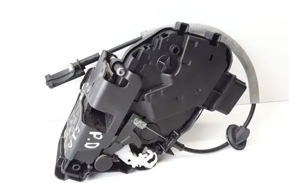Volvo S80 Front door lock 30699415